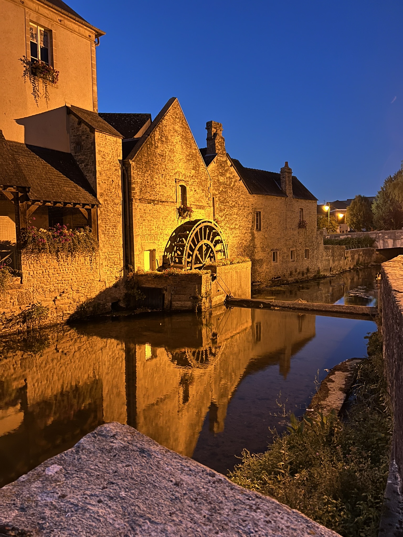 Bayeux di notte