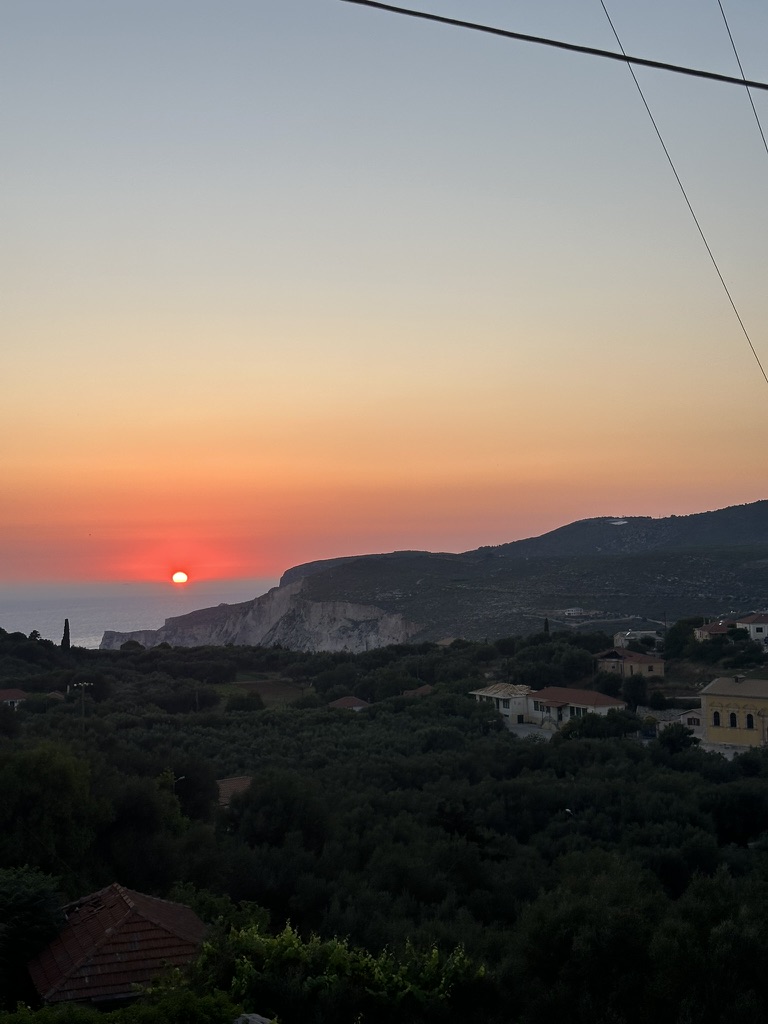 Tramonto a Keri dal ristorante Sunset Taverna Keri a Zante