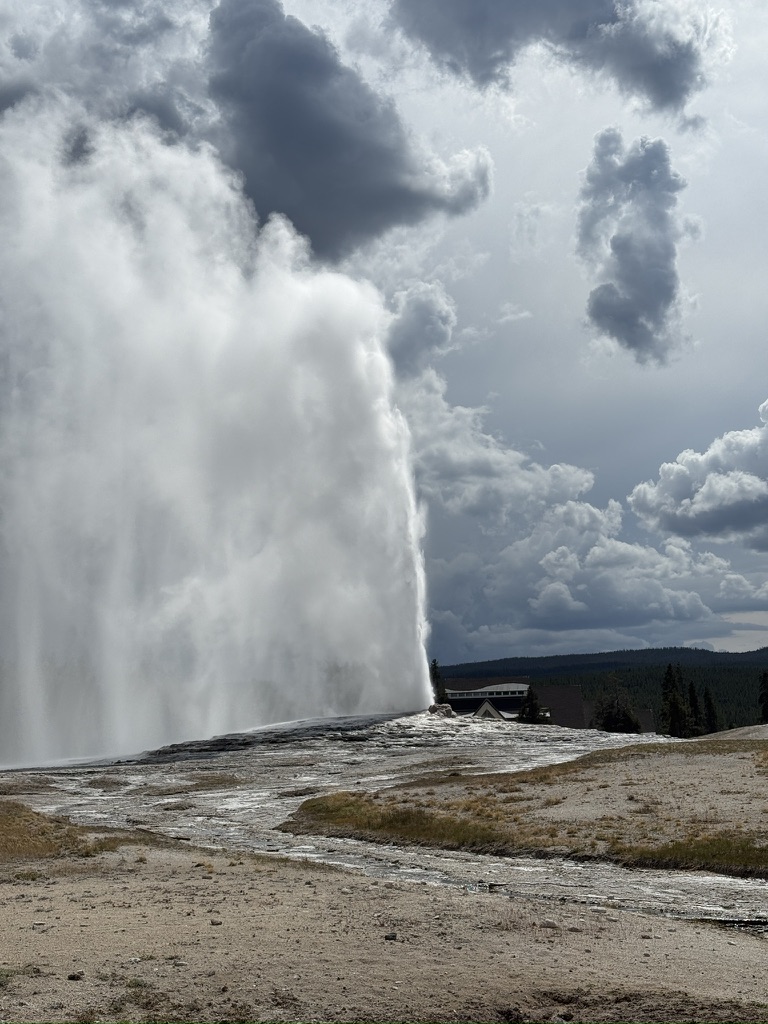 Eruzione Old Faithful - Yellowstone