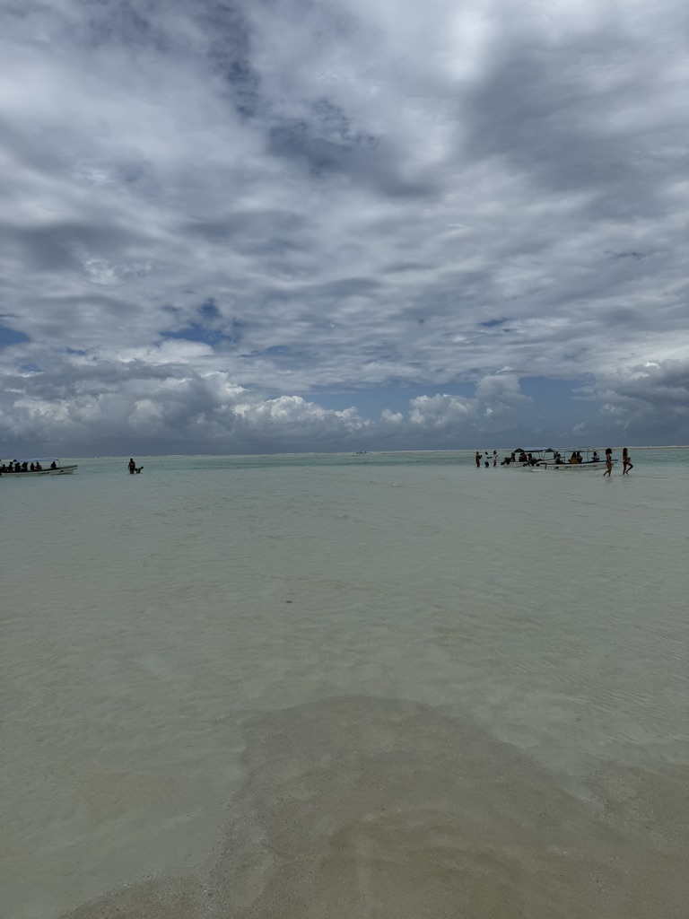 Una nuvolosa mnemba a zanzibar