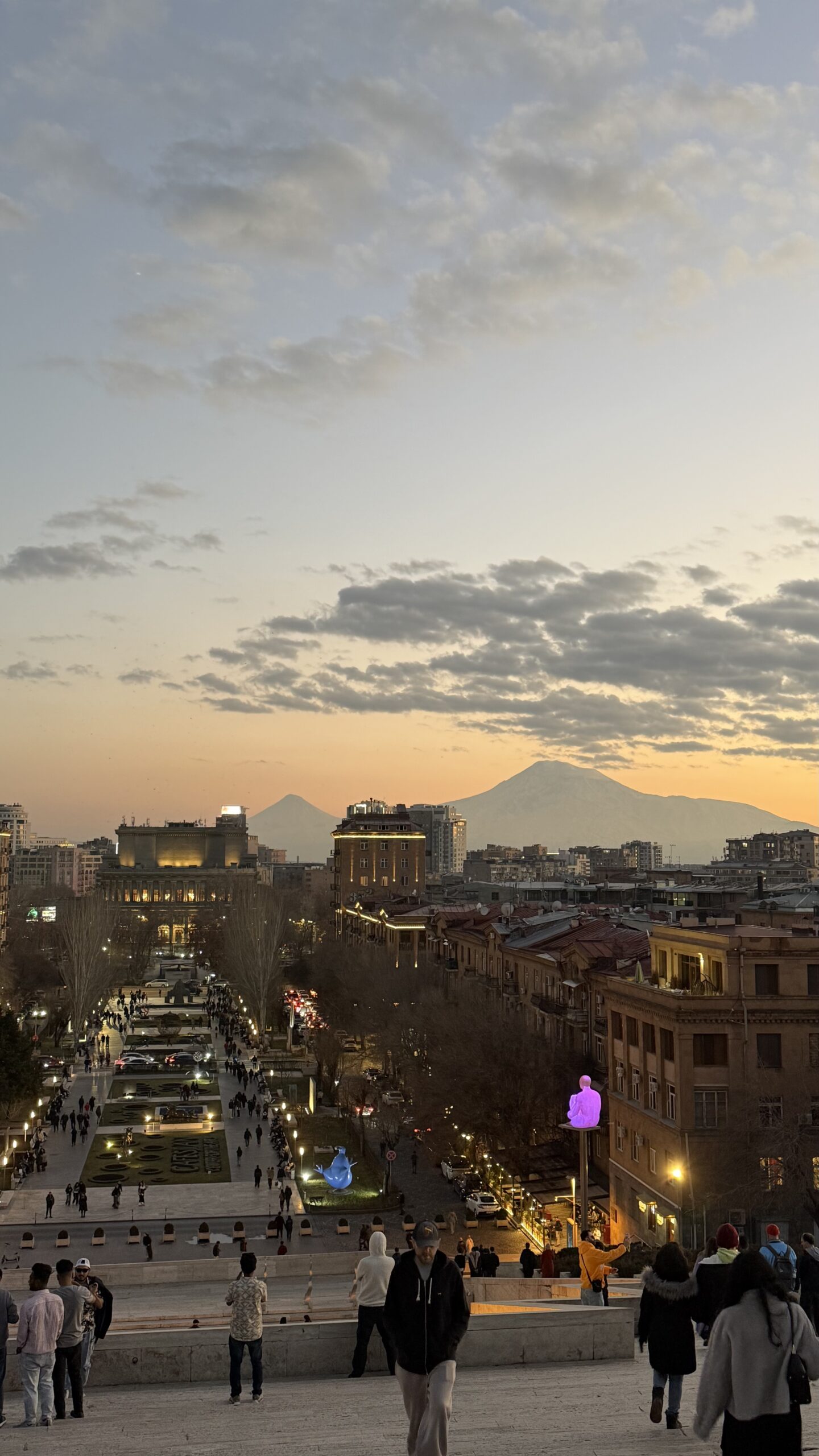 Yerevan al tramonto dalla Cascade