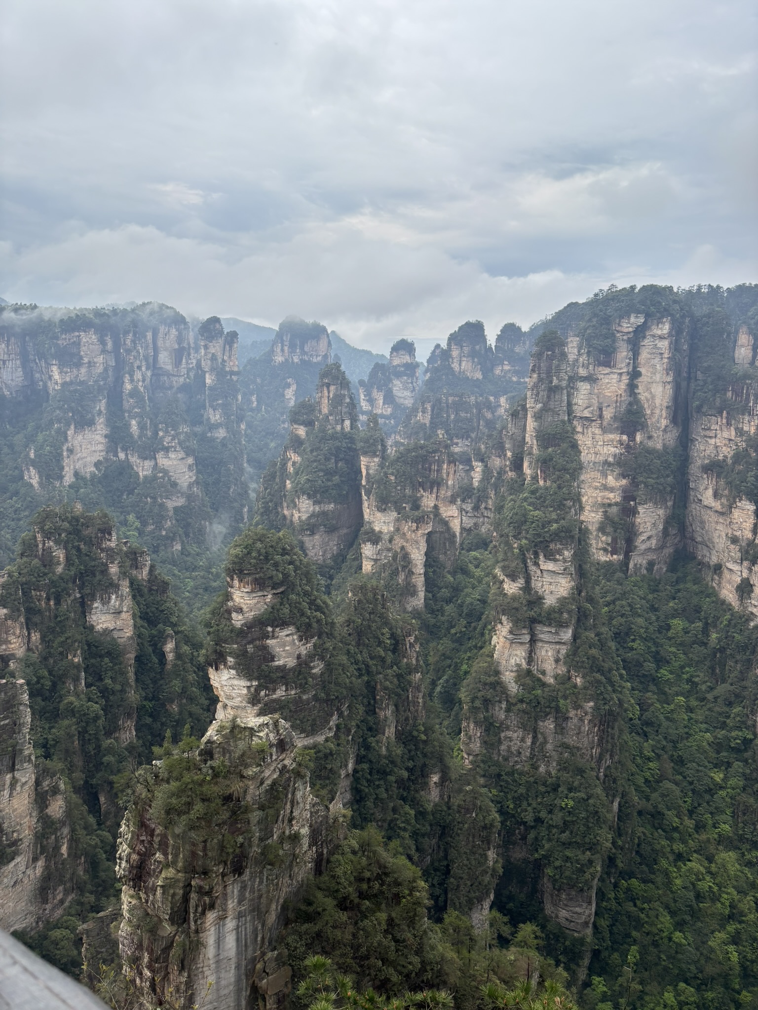 Zhangjiajie — le montagne che hanno ispirato le Montagne Fluttuanti di Avatar
