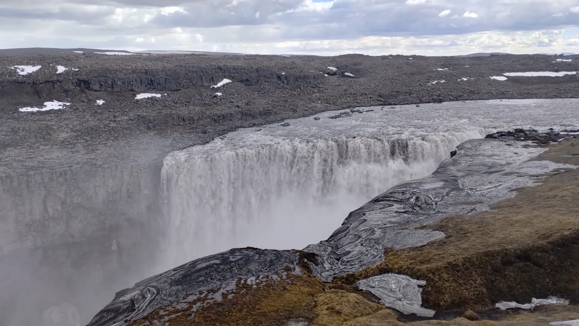 Dettifoss — la cascata più potente d'Europa, lato est